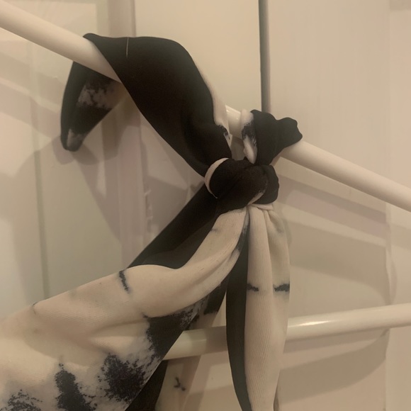 Bikini Set - Picture 6 of 8